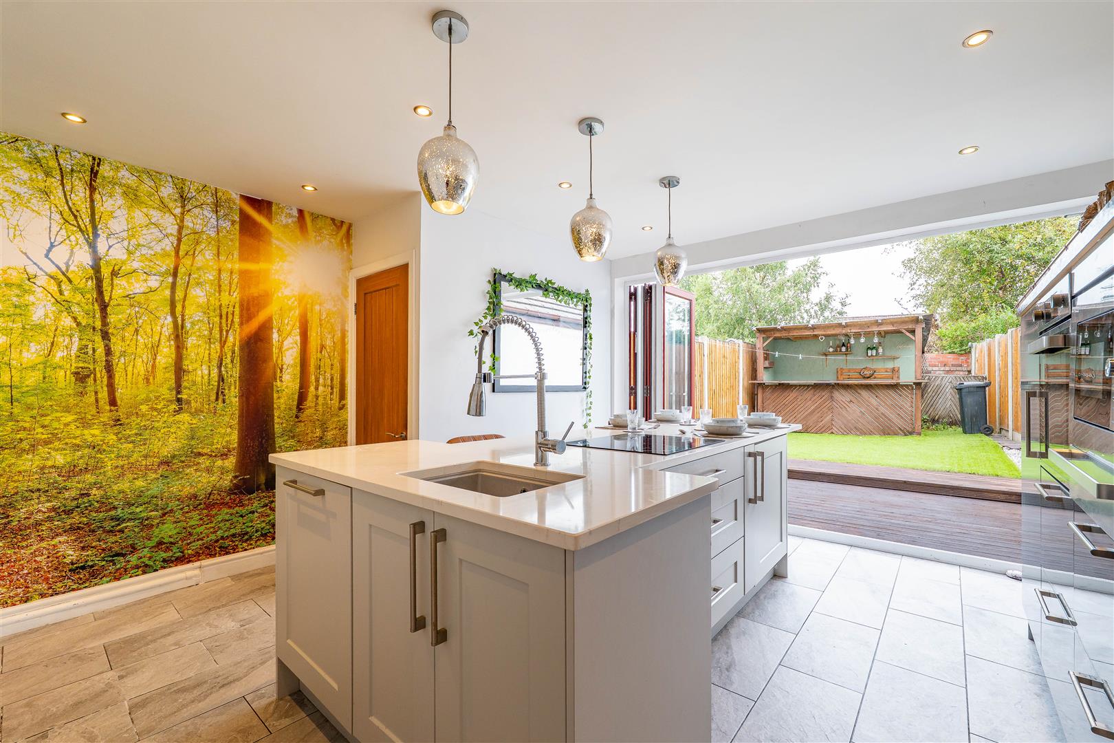 3 bed property in Hill Lane, Bolton